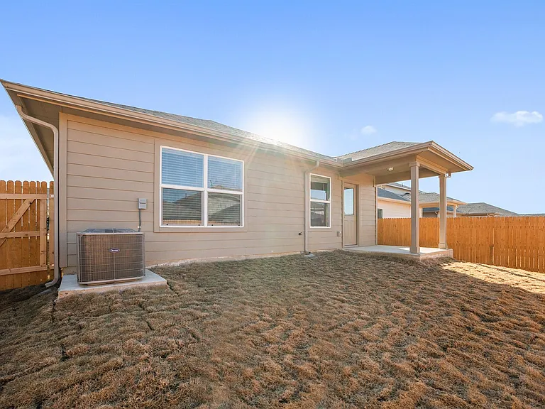 14128 Macquarie Dr — Photo 32