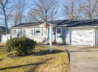 32 Broad St, Plainville, MA 02762