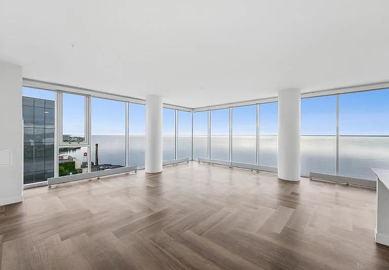 The Lakeview Residences at 333 — Photo 2
