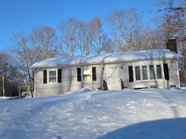 4 Stephen Hopkins Rd, Scituate, RI 02825