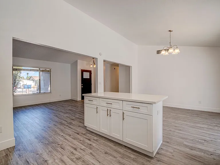 5461 Palmyra Ave — Photo 22