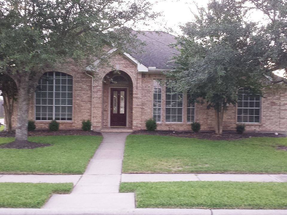 1st image of 3302 W Oaks Blvd