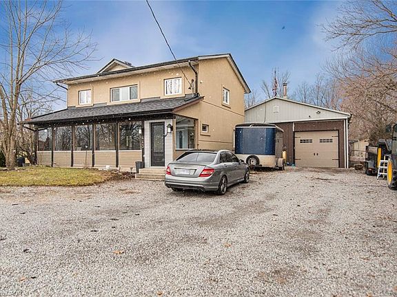 2nd image of 443 11th Rd E