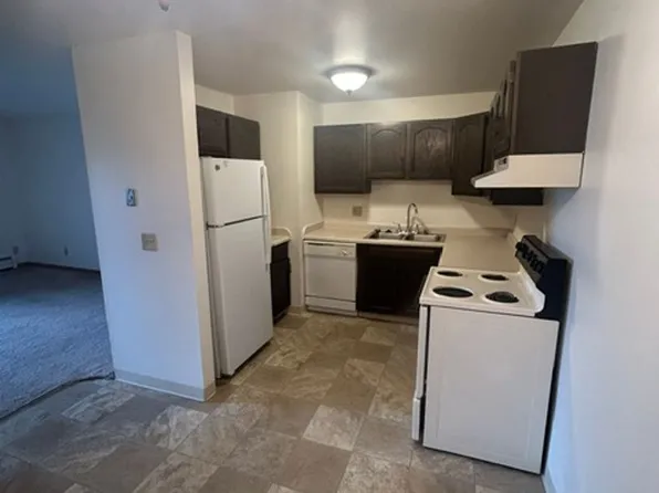 1700ehar, 1700 E Harding Dr APT 5, Appleton, WI 54915
