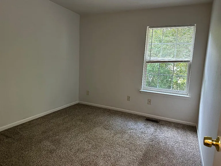 5716 Morningside Ct — Photo 11