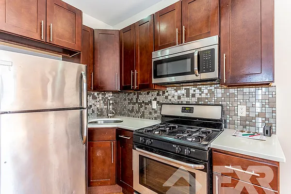 Rented by EXR | media 2