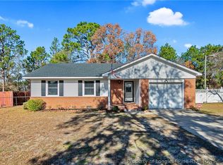 5882 Hunting Ridge Rd, Hope Mills, NC 28348