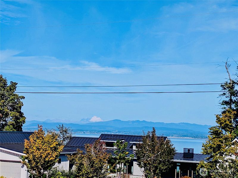 2nd image of 1890 Cascade View Drive