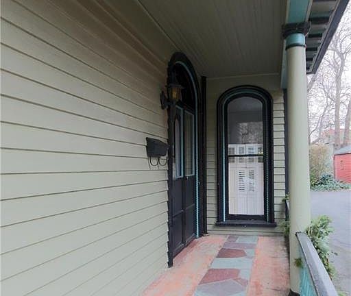 3rd image of 170 Ashland Ave