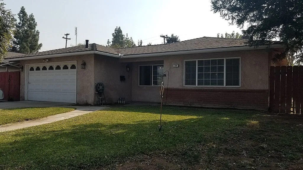 220 9th St photo 1