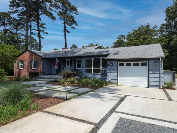 800 Cardinal Rd, Virginia Beach, VA 23451