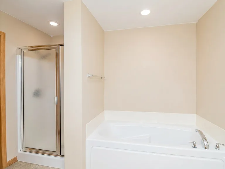 1591 Woodlynn Ave #2 — Photo 8
