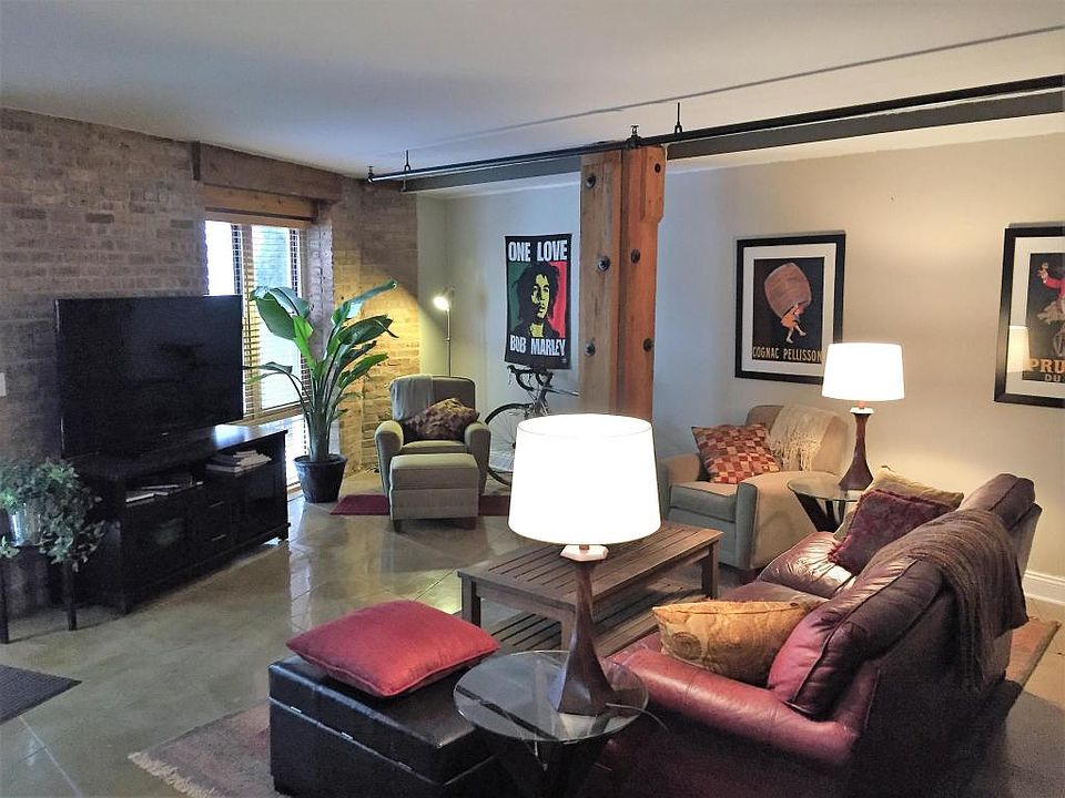 1st image of 3059 N Weil St Unit 114