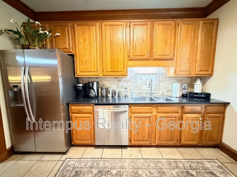 2 bed, 2.5 bath, 1592 sqft, $2,100 — Photo 3