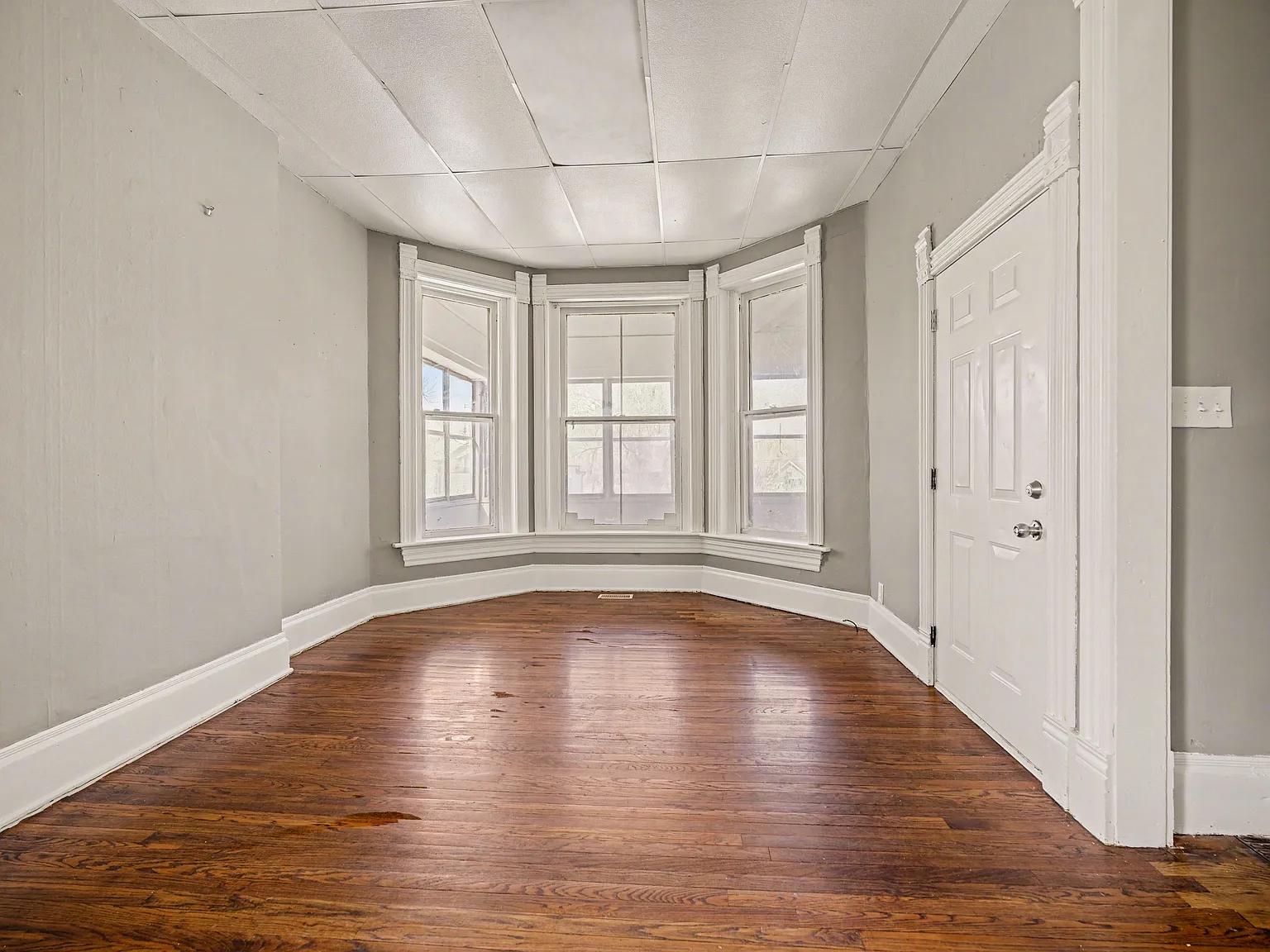 3 bed, 120 sqft, $1,600 — Photo 4