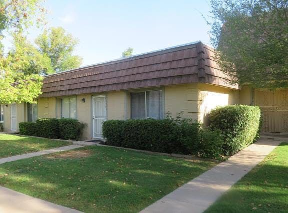 2nd image of 1403 E Malibu Dr