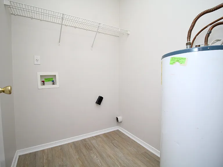 509 Wood Crest Way — Photo 16