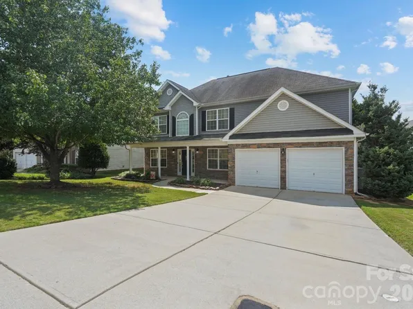 190 Almora Loop, Mooresville, NC 28115