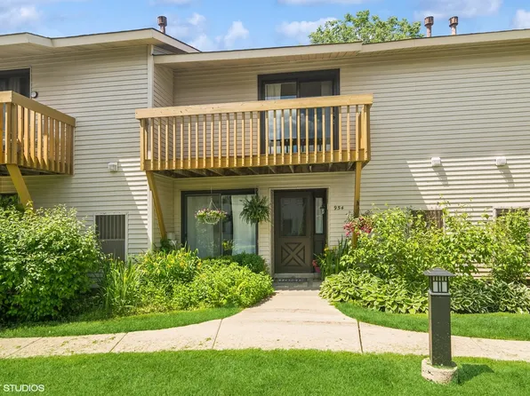 954 Wilshire Ct, Vernon Hills, IL 60061