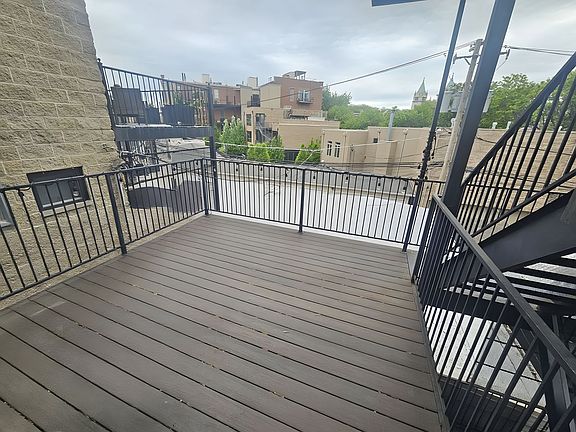 4th image of 2235 N Clybourn Ave #3