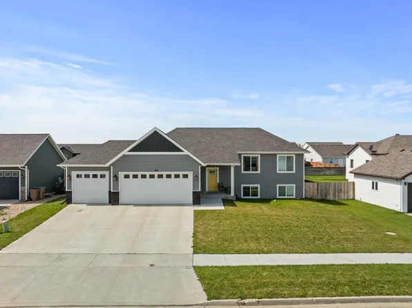 69 Olive Tree Cir NE, Minot, ND 58703