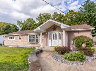 36 Edgemere Rd, Dalton, MA 01226