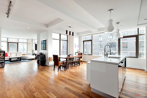 Sold by Modern Spaces | media 2