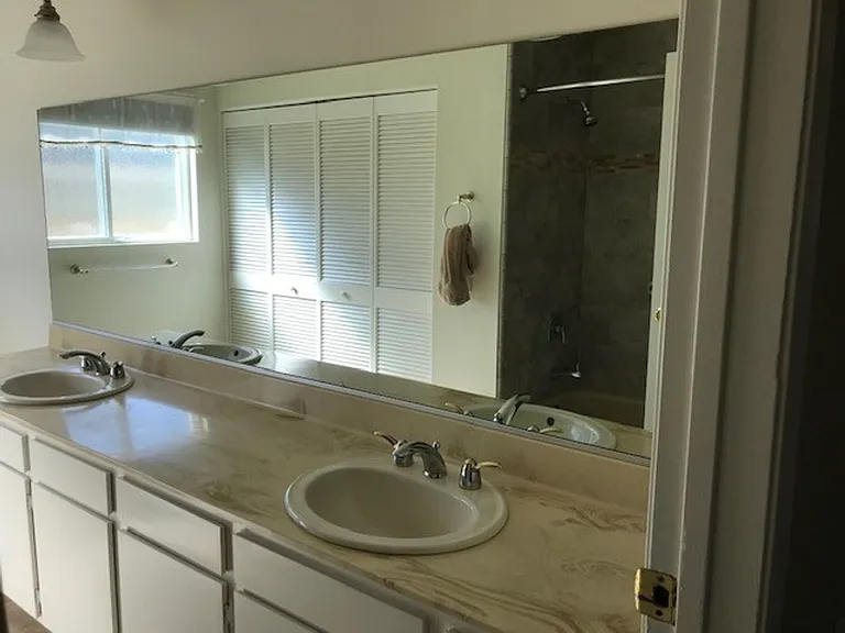 157 N Linden Dr — Photo 23