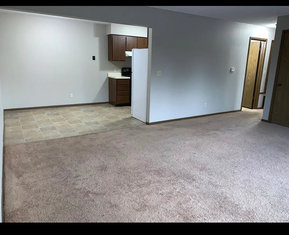 2 bed, 857 sqft, $850 — Photo 4
