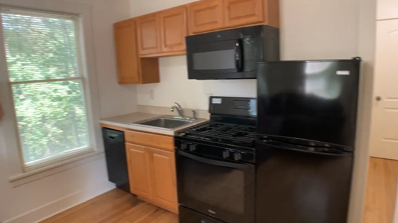 117 Dewitt Place - 4 — Photo 3