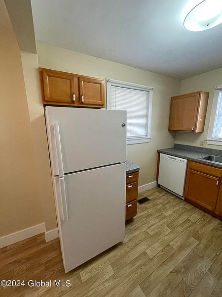 5th image of 18 Catherine Street