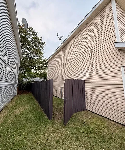 2123 Tom St — Photo 25