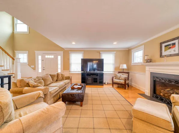 146 James Circle, Mashpee, MA 02649