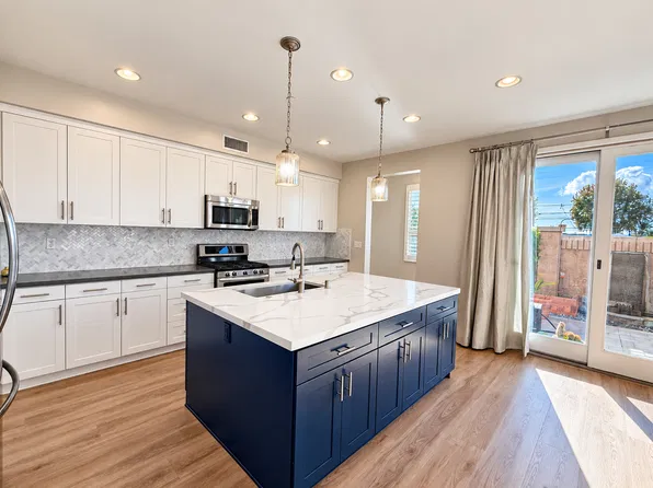 5577 Palm Dr, Hawthorne, CA 90250