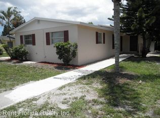 3956 Pesiri Ln, Lake Worth, FL 33461