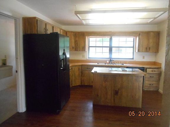 5th image of 225 Tullis Ave