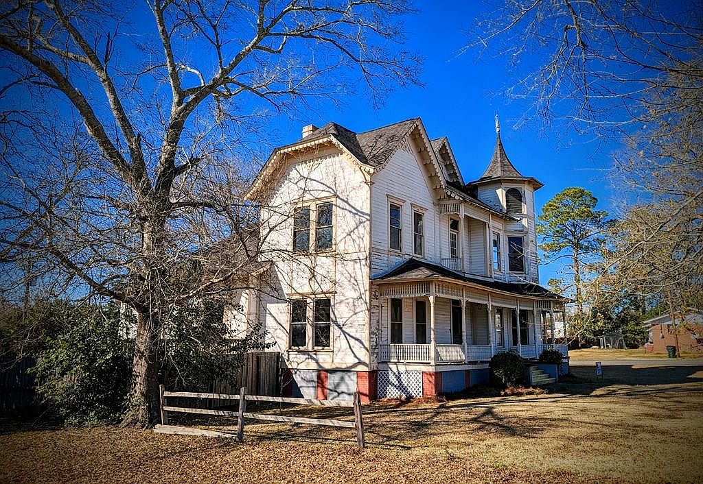 207 Broad St S, Abbeville, GA 31001 Zillow