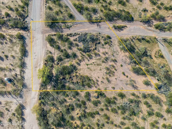 8890 S Fuller Rd, Tucson, AZ 85735