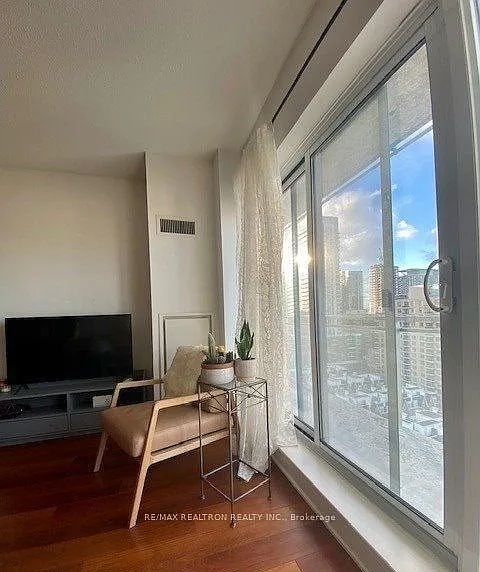 83 Redpath Ave #1411 — Photo 10