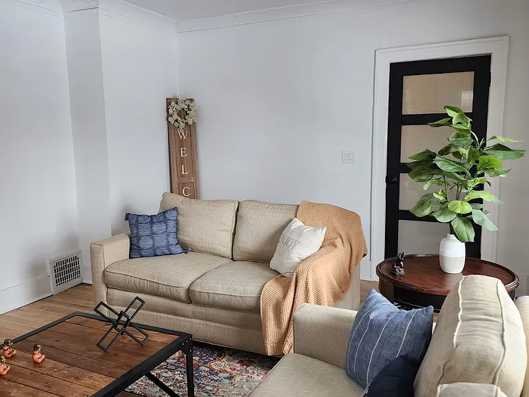 1698 Glynn Ct — Photo 3