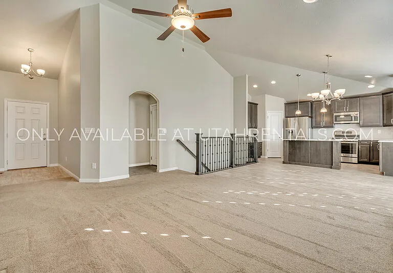1419 W Stayner Dr — Photo 5