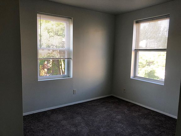 3rd image of 2206 Fairmount Ave #3
