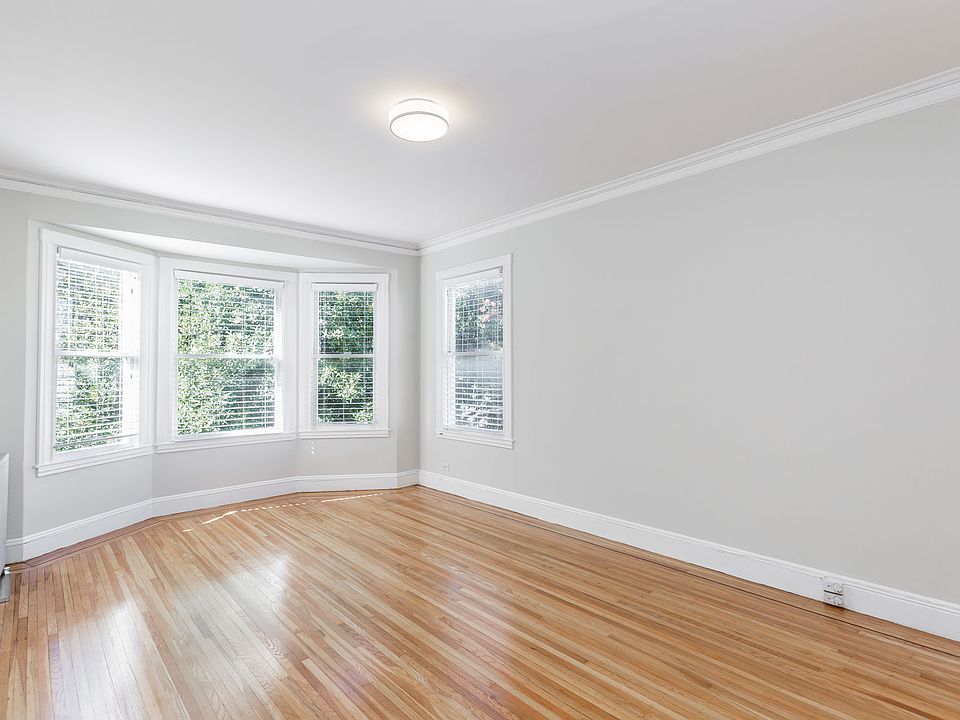 1st image of 3037 Baker St #204