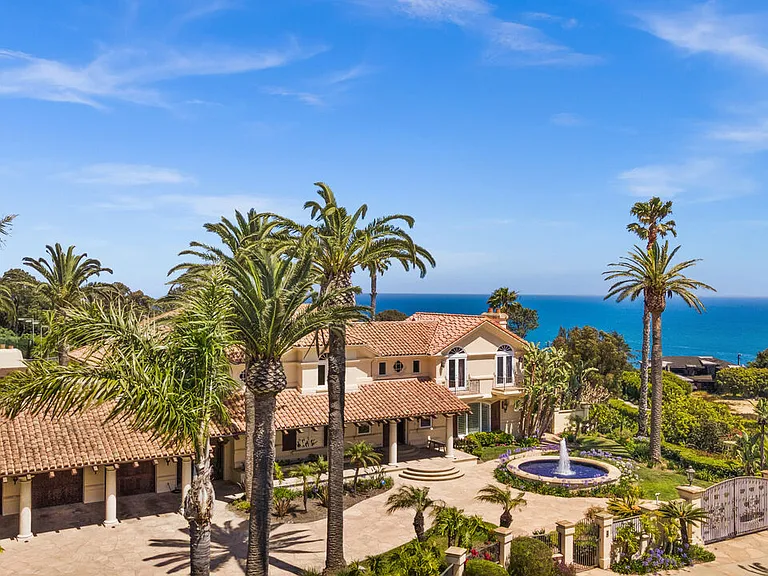 7160 Dume Dr — Photo 3
