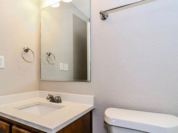 5th image of 10226 Cottage Oaks Cv #2