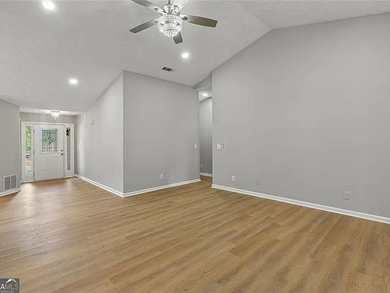 4680 Sterling Oaks Ct — Photo 3