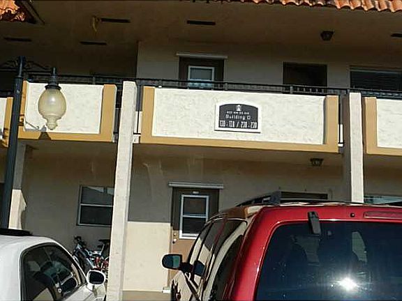 3rd image of 400 NW 65th Ave APT 132
