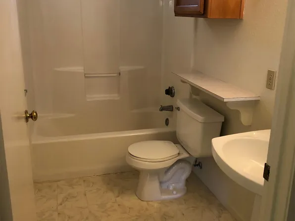 8706 Lyn River Ct APT D, Bakersfield, CA 93312