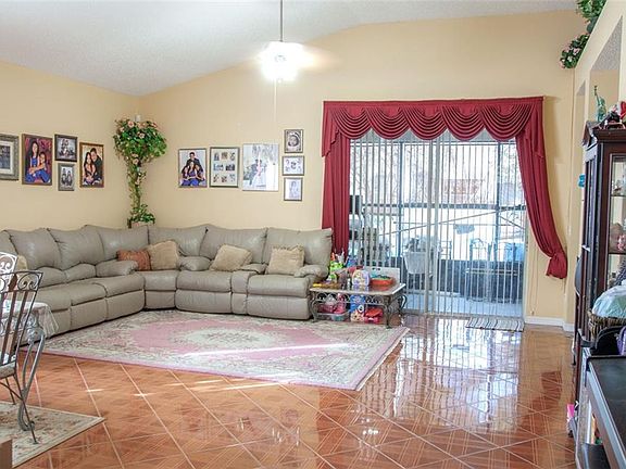 4th image of 5593 Berwood Dr