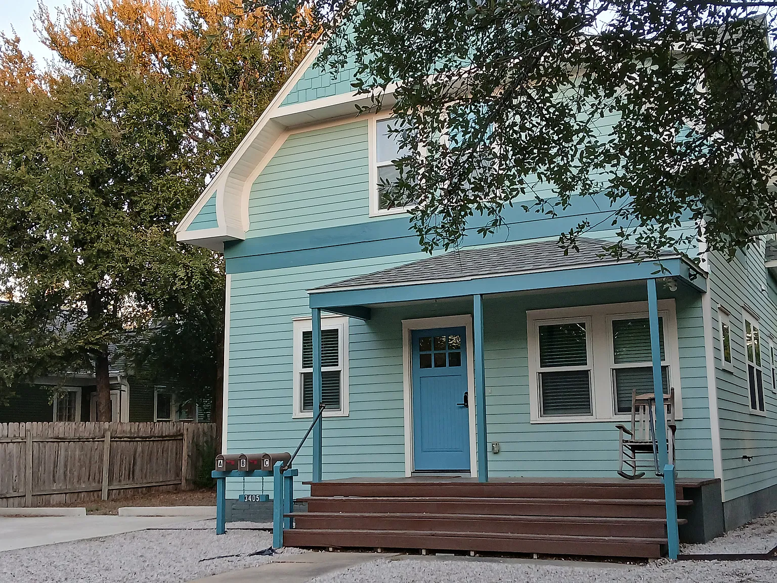 4 bed, 2154 sqft, $1,050 — Photo 1